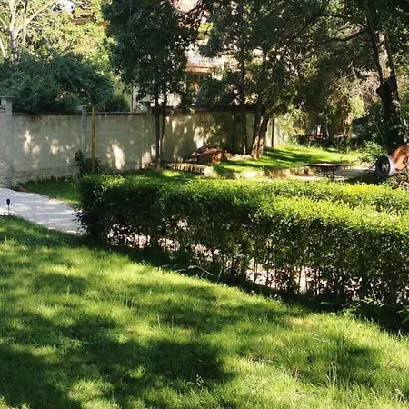 Bor, Guest house Varna