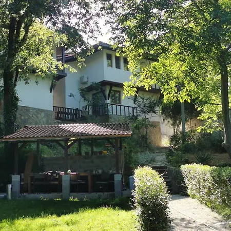 къща за гости Satori Bor,